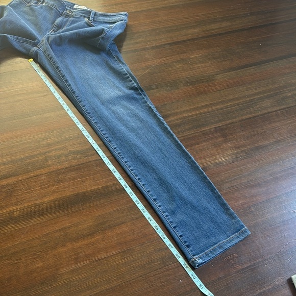J. Jill Smooth Weekender Straight Leg Jeans - 4 - Picture 6 of 10